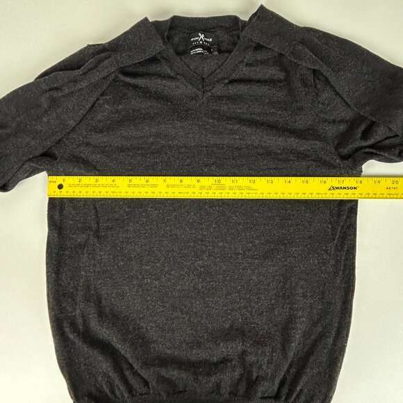 Marc Ecko Cut & Sew Sweater Men Medium 100% Merino Wool Grey V Neck Lightweight - Picture 6 of 10